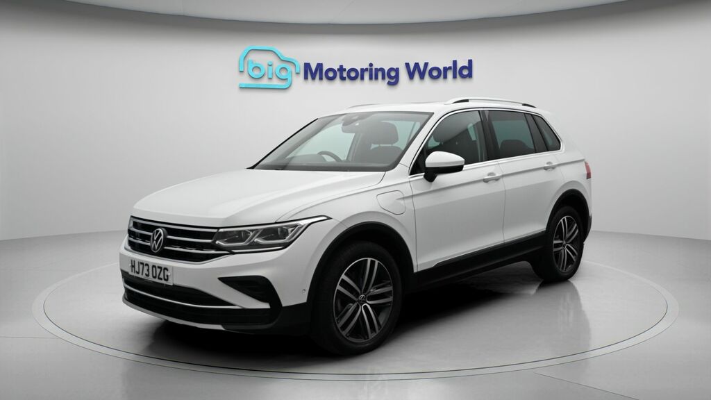 Volkswagen Tiguan Elegance White #3