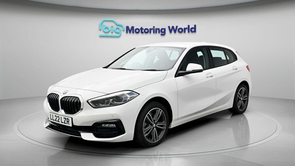 BMW 1 Series Sport White #3