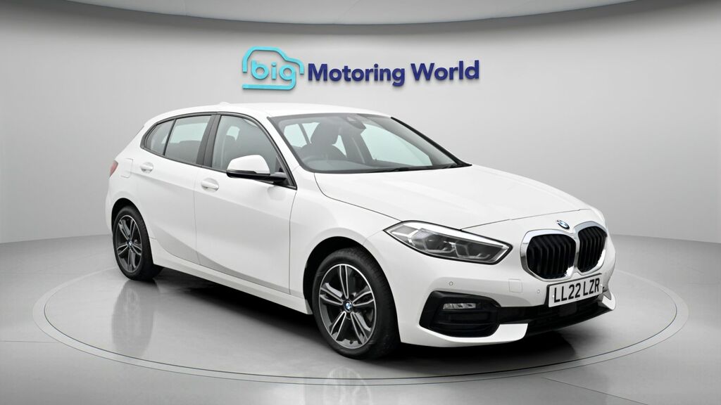 BMW 1 Series Sport White