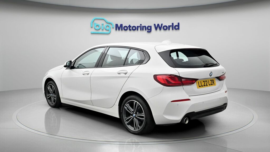 BMW 1 Series Sport White #5