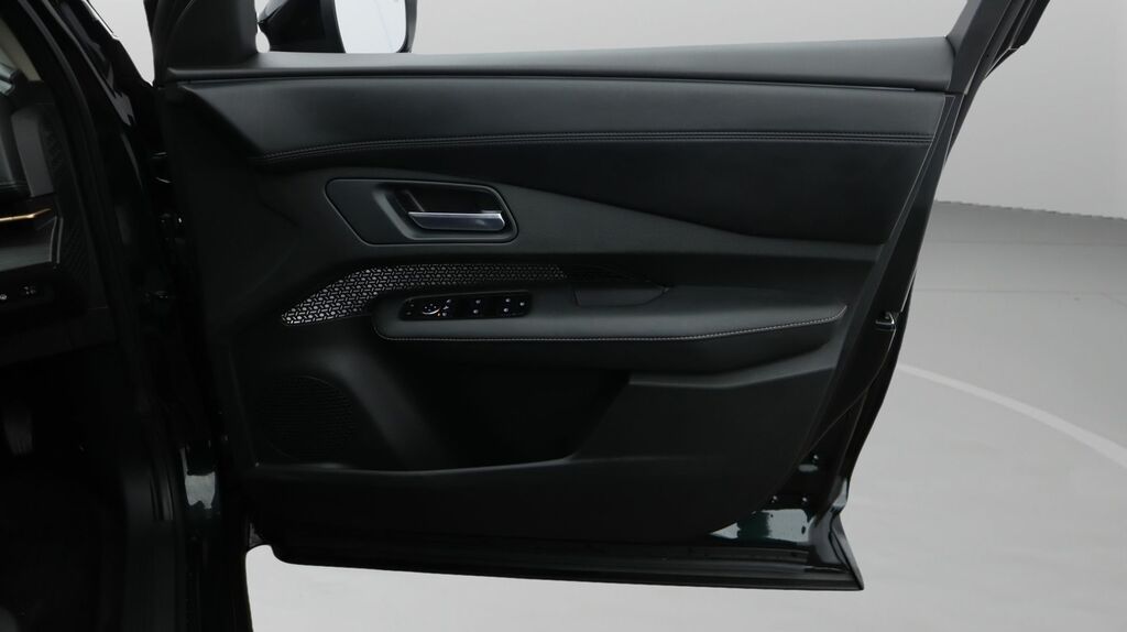 Nissan Ariya Engage Grey #15