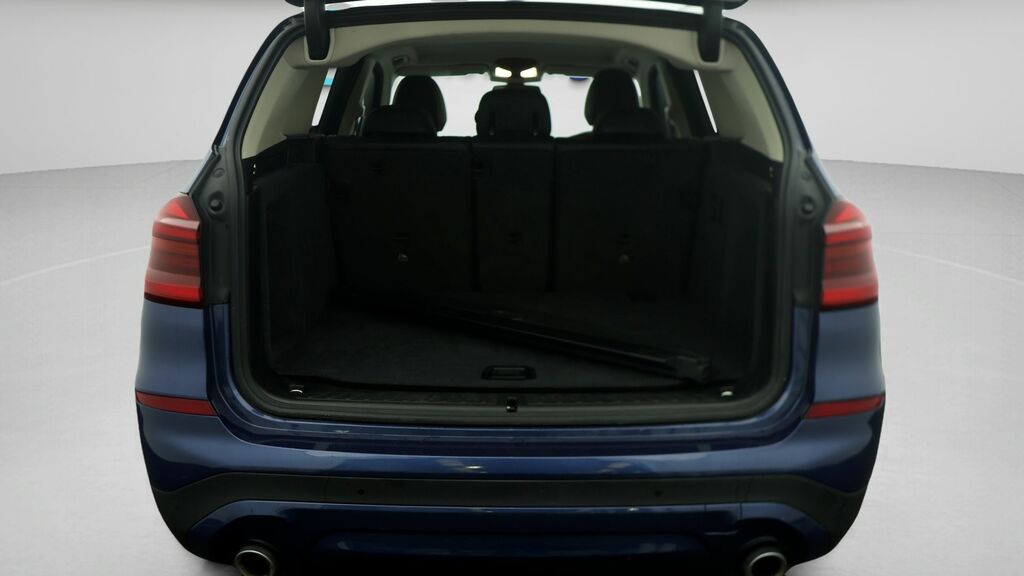 BMW X3 80Kwh Premier Edition Black #17