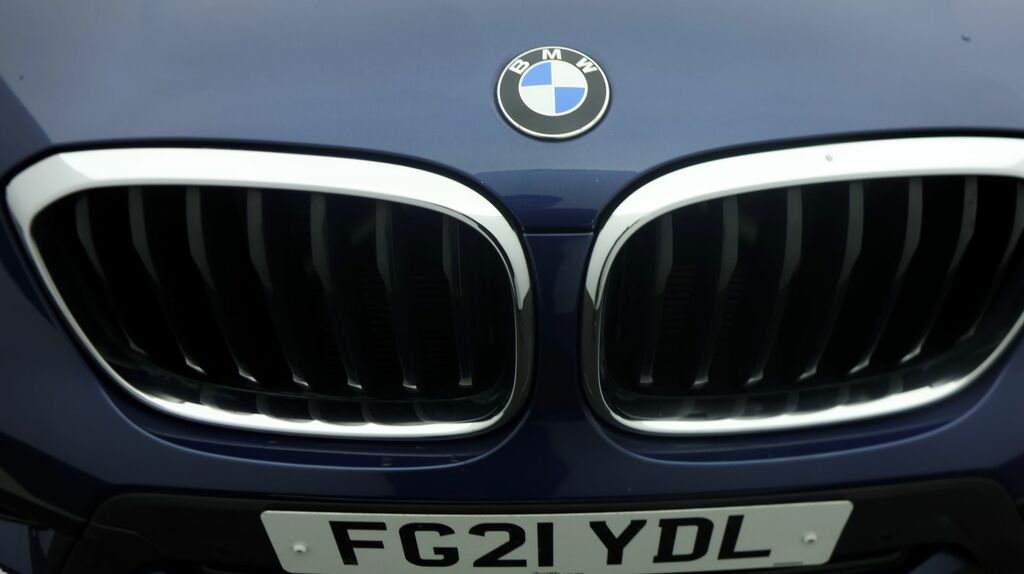 BMW X3 80Kwh Premier Edition Black #19