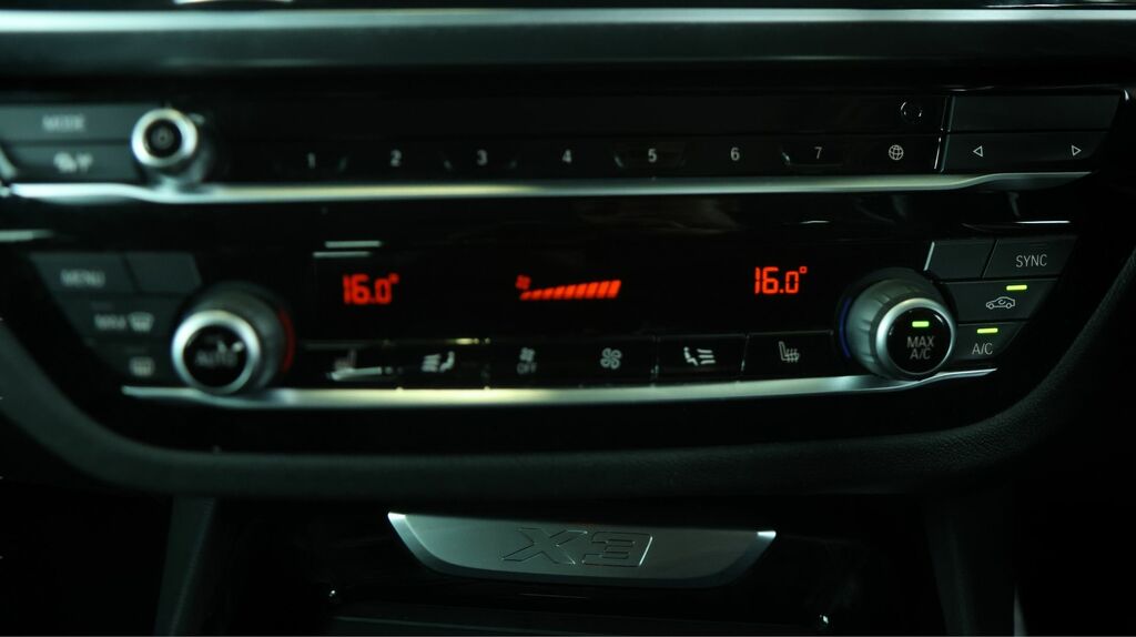 BMW X3 80Kwh Premier Edition Black #12
