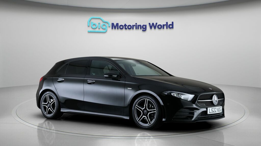 Mercedes-Benz A Class Amg Line Edition Black #2