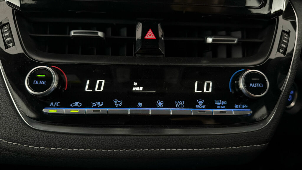 Toyota Corolla Icon Tech Silver #3