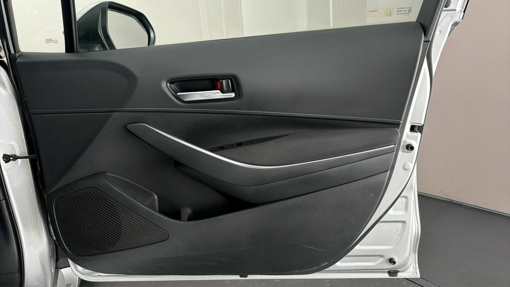 Toyota Corolla Icon Tech Silver #6