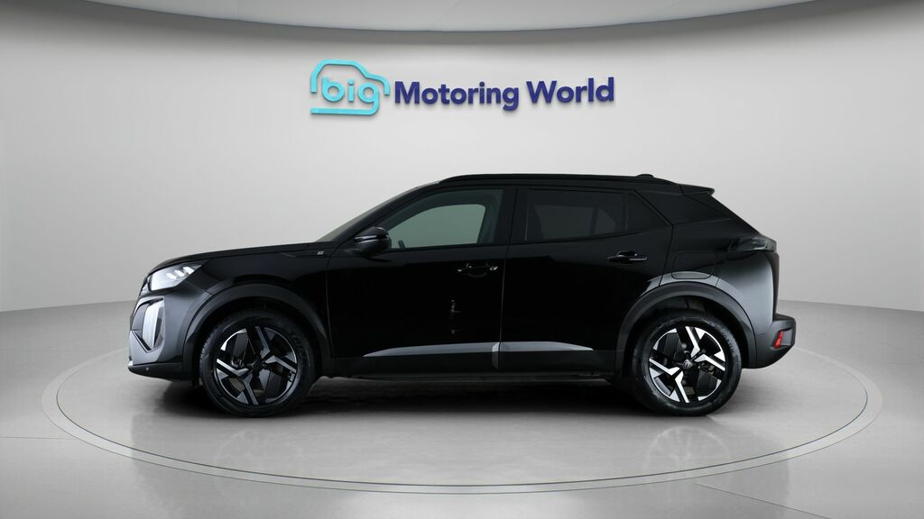 Peugeot e-2008 Gt Black #4