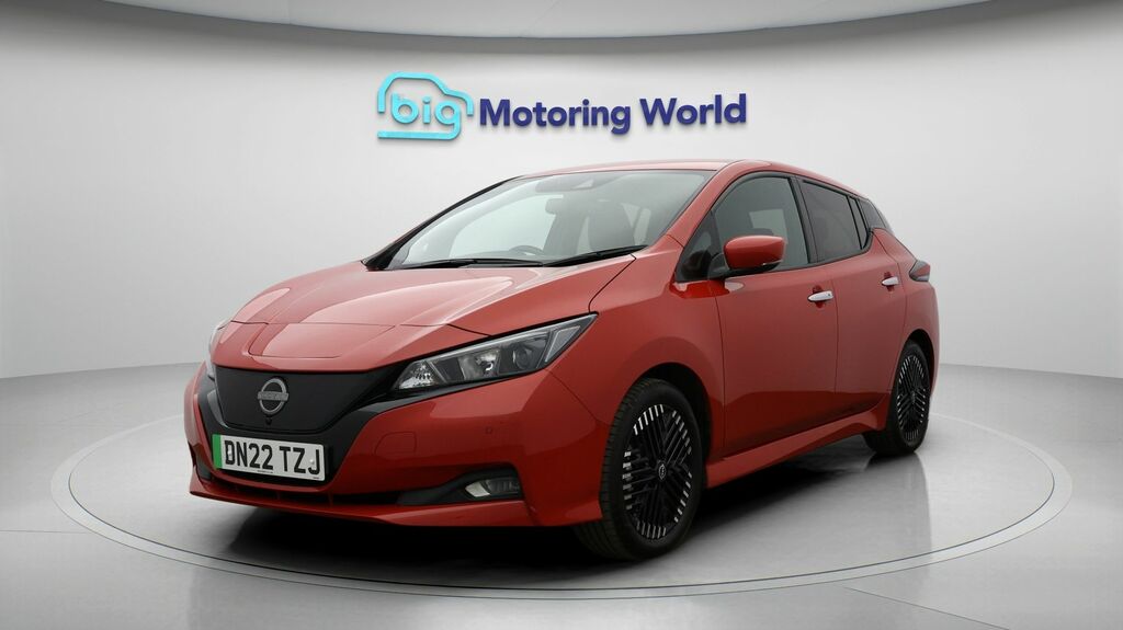 Nissan Leaf N-connecta Red #3