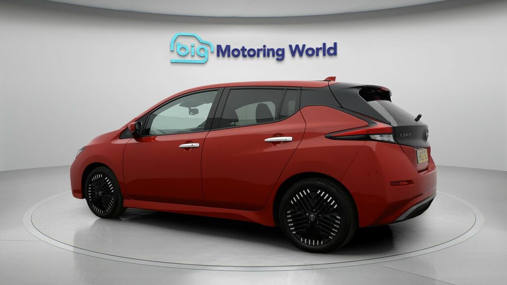 Nissan Leaf N-connecta Red #5