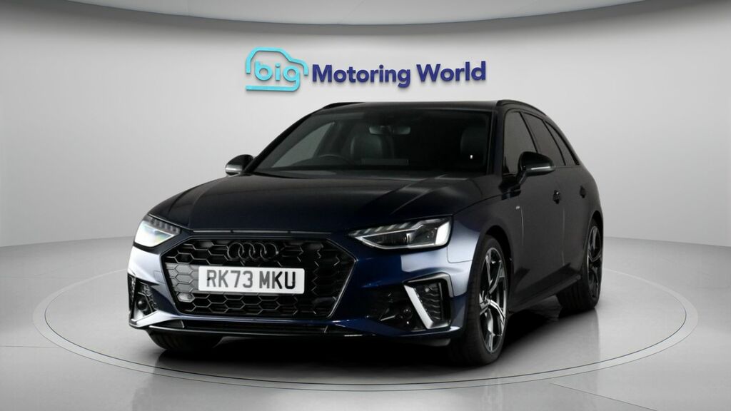 Audi A4 Avant Black Edition Blue #3