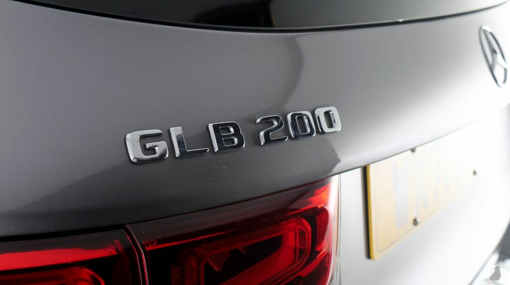 Mercedes-Benz GLB Class Glb200 Amg Line Premium 2 Silver #20
