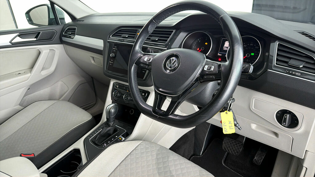 Volkswagen Tiguan 2.0 Tdi 150 R-line Tech White #9