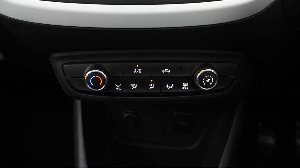 Vauxhall Crossland X Hatchback Red #11