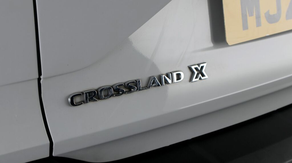 Vauxhall Crossland X Hatchback Red #20
