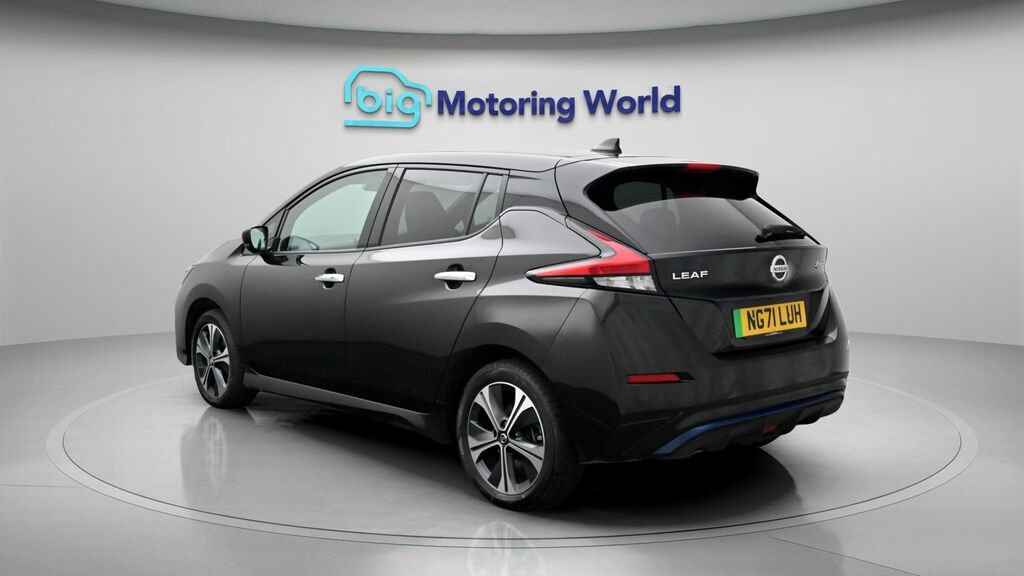 Nissan Leaf E N-connecta Black #5