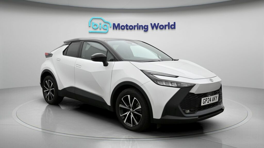 Toyota C-Hr Design White