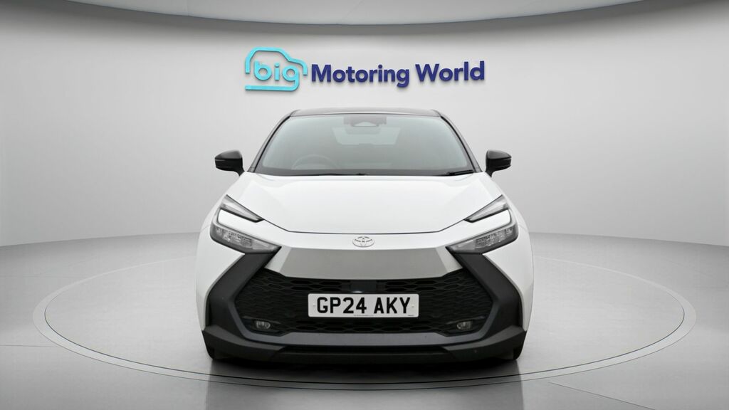 Toyota C-Hr Design White #2