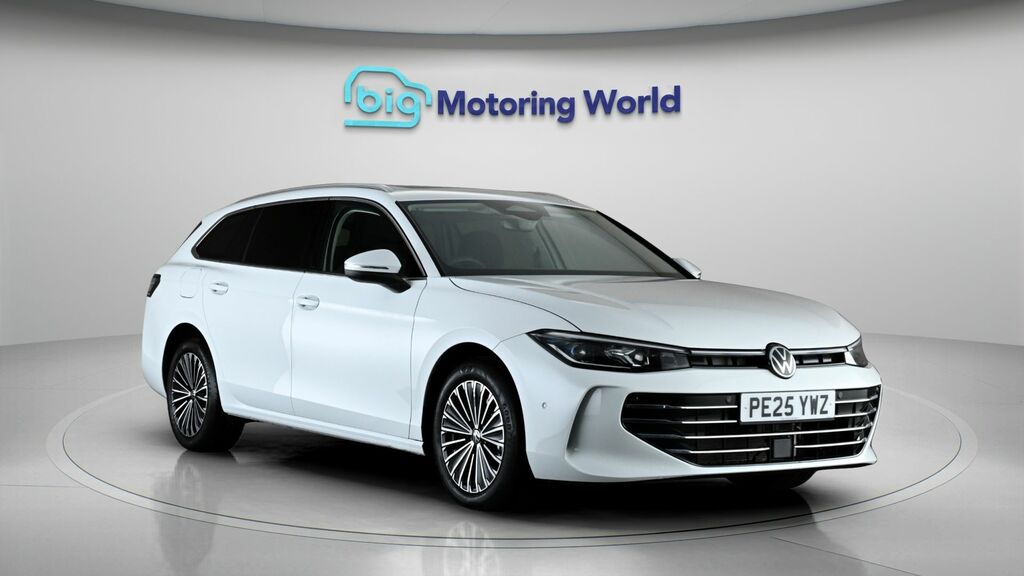 Volkswagen Passat Elegance White