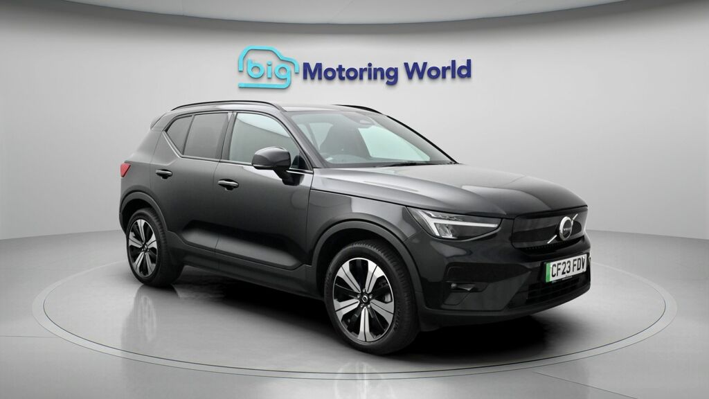 Volvo XC40 Plus Black