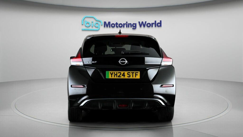 Nissan Leaf N-connecta Black #6