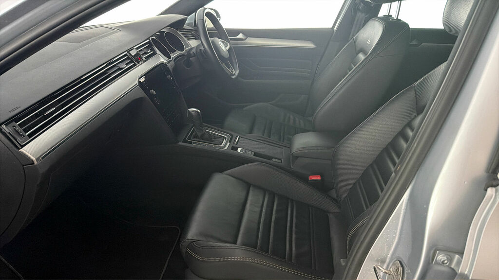 Volkswagen Passat 2.0 Tdi Evo Se Nav Dsg Grey #13