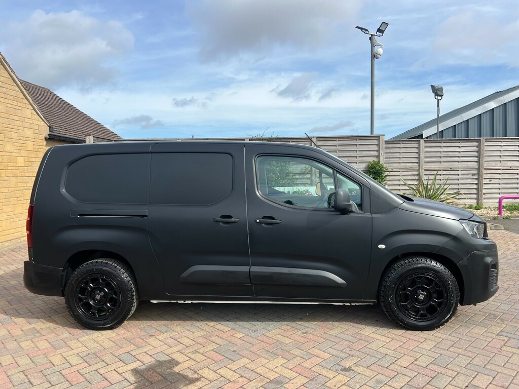 Peugeot Partner 950 Bluehdi 100 L2h1 Professional Long 6 Seat Crew Black #2