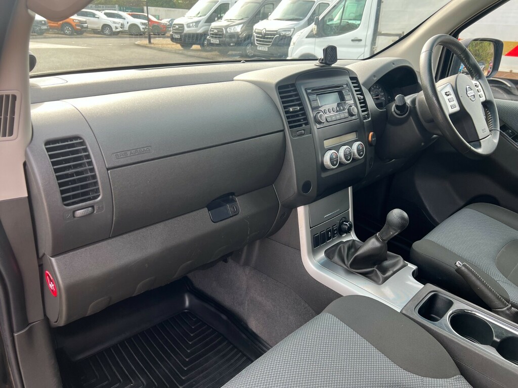 Nissan Navara Navara 2.3 Dci Tekna 4X4 Shr Dcb 190 Bhp Grey #30
