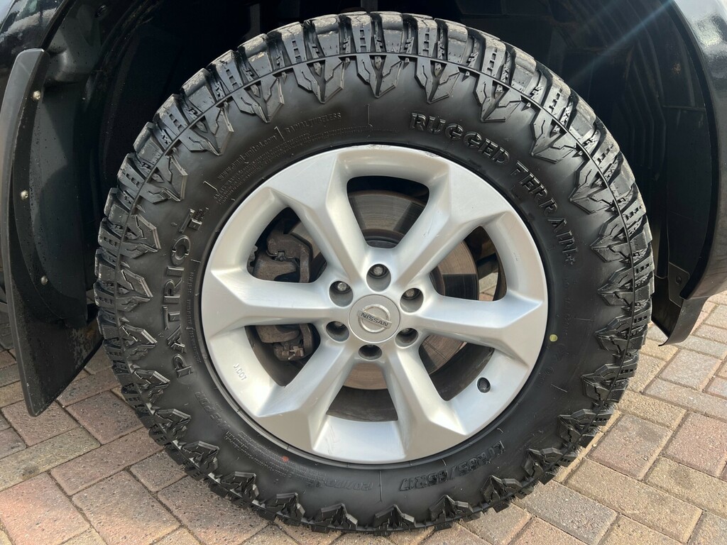 Nissan Navara Navara 2.3 Dci Tekna 4X4 Shr Dcb 190 Bhp Grey #40