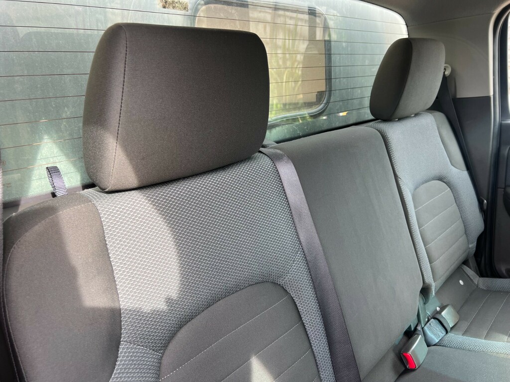 Nissan Navara Navara 2.3 Dci Tekna 4X4 Shr Dcb 190 Bhp Grey #33