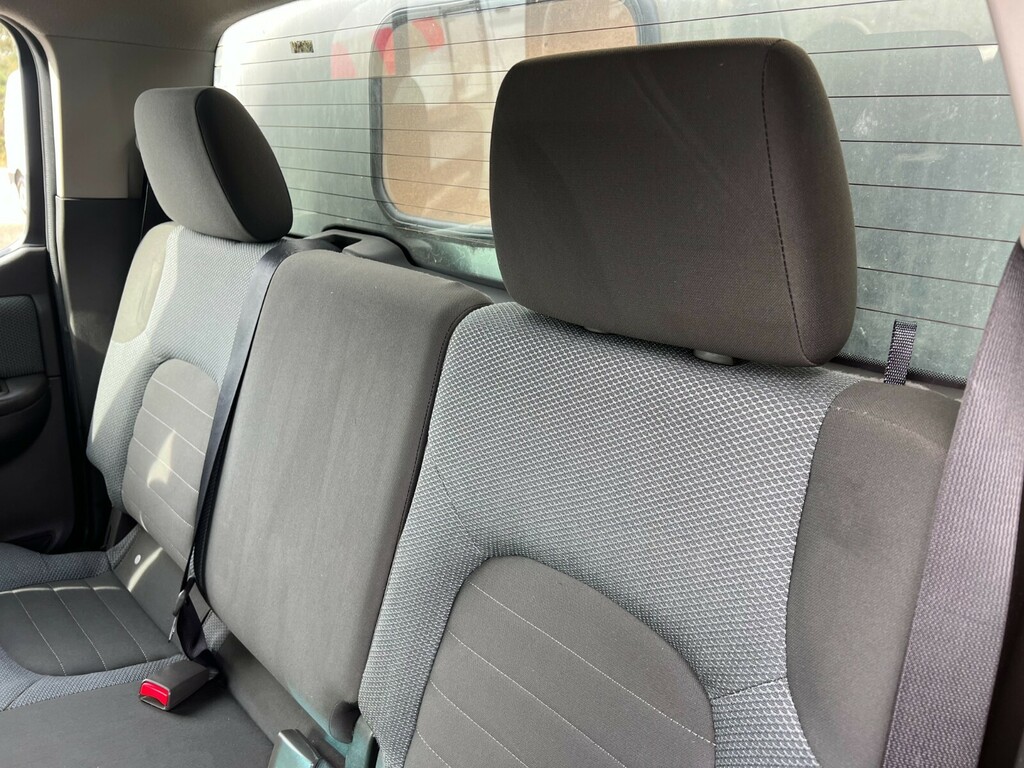Nissan Navara Navara 2.3 Dci Tekna 4X4 Shr Dcb 190 Bhp Grey #36