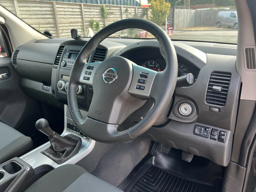 Nissan Navara Navara 2.3 Dci Tekna 4X4 Shr Dcb 190 Bhp Grey #11