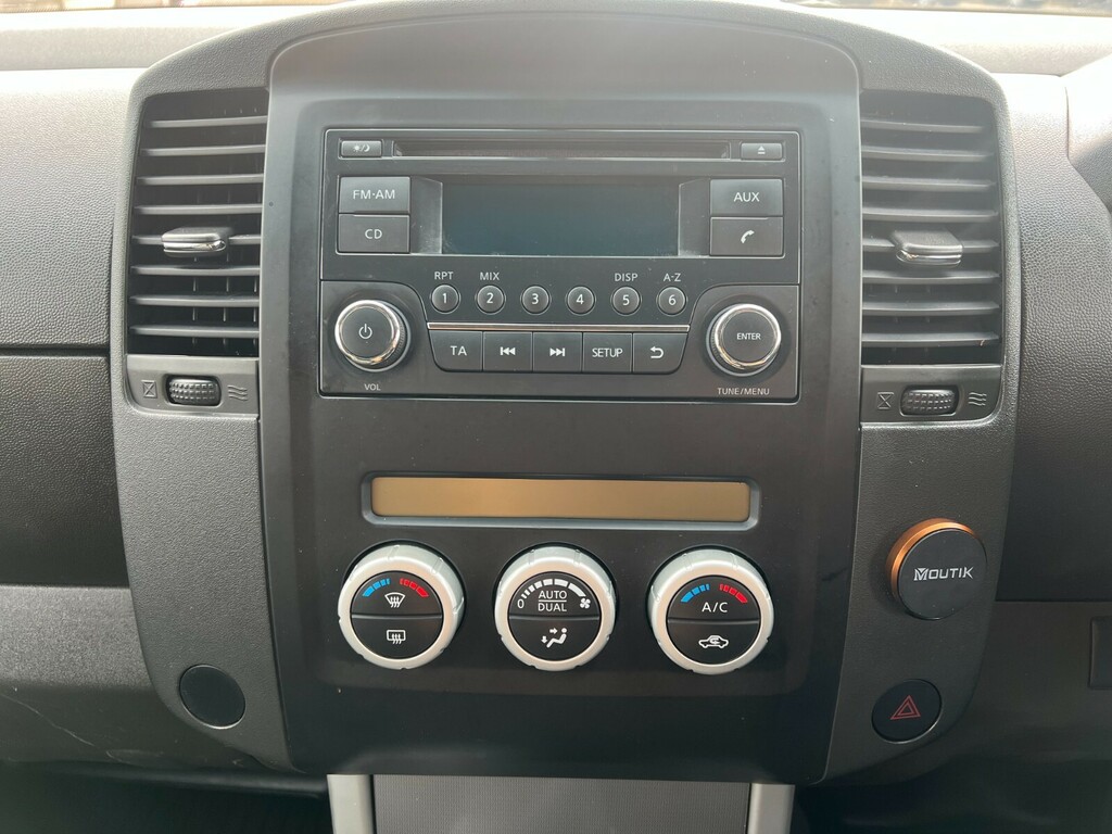 Nissan Navara Navara 2.3 Dci Tekna 4X4 Shr Dcb 190 Bhp Grey #14