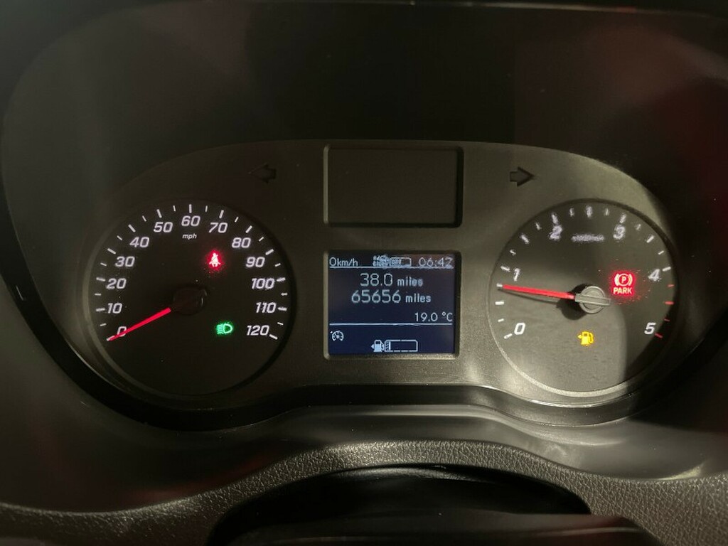 Mercedes-Benz Sprinter Progressive White #8