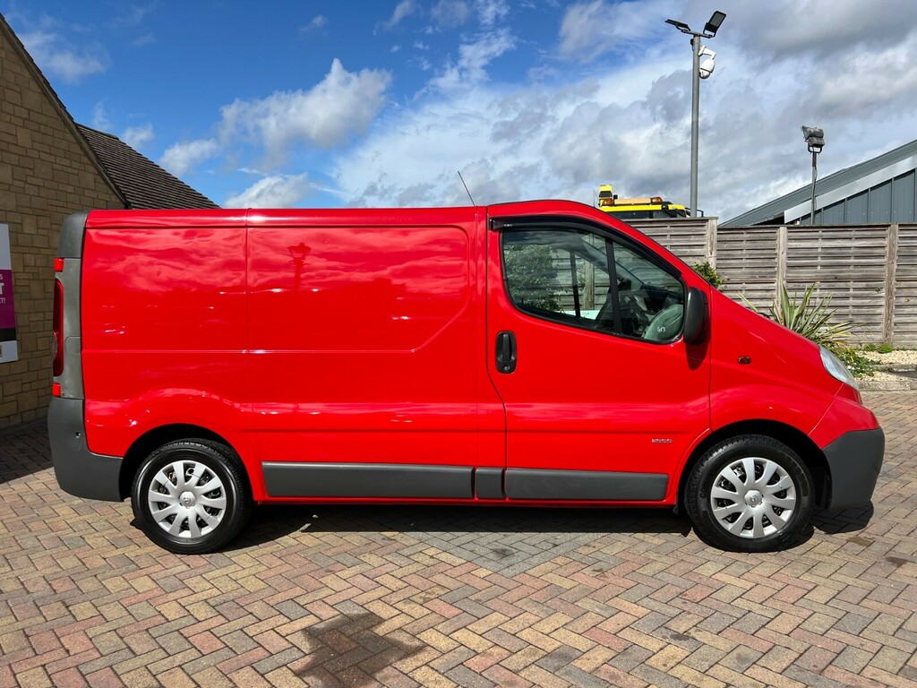 Vauxhall Vivaro 2900 Cdti 115 Swb Low Roof 23524 Red #2