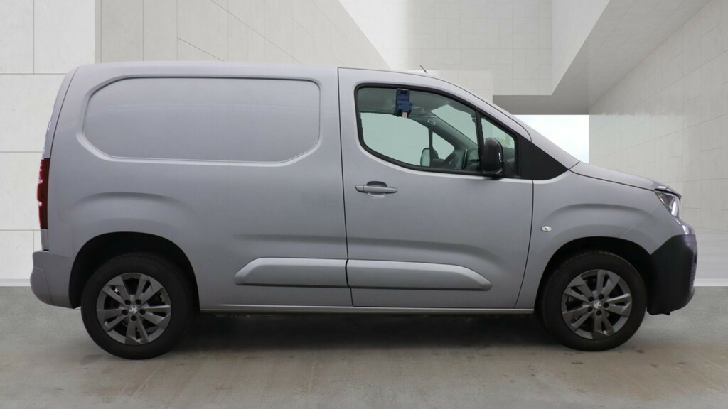 Peugeot Partner 1000 Bluehdi 100 L1h1 Asphalt Premium Plus Standar Grey #2