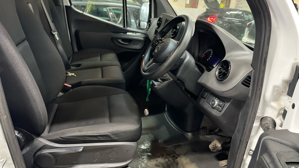 Mercedes-Benz Sprinter 2.0 315 Cdi Progressive Panel Van Manua Silver #7