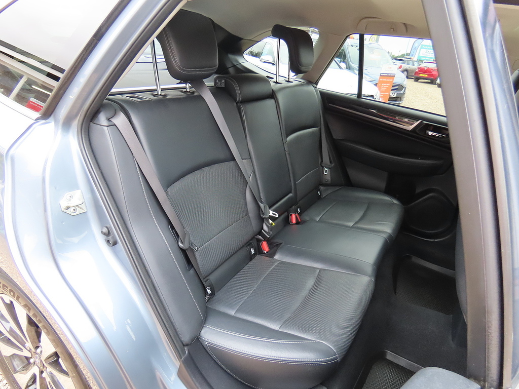Subaru Outback D Se Silver #16
