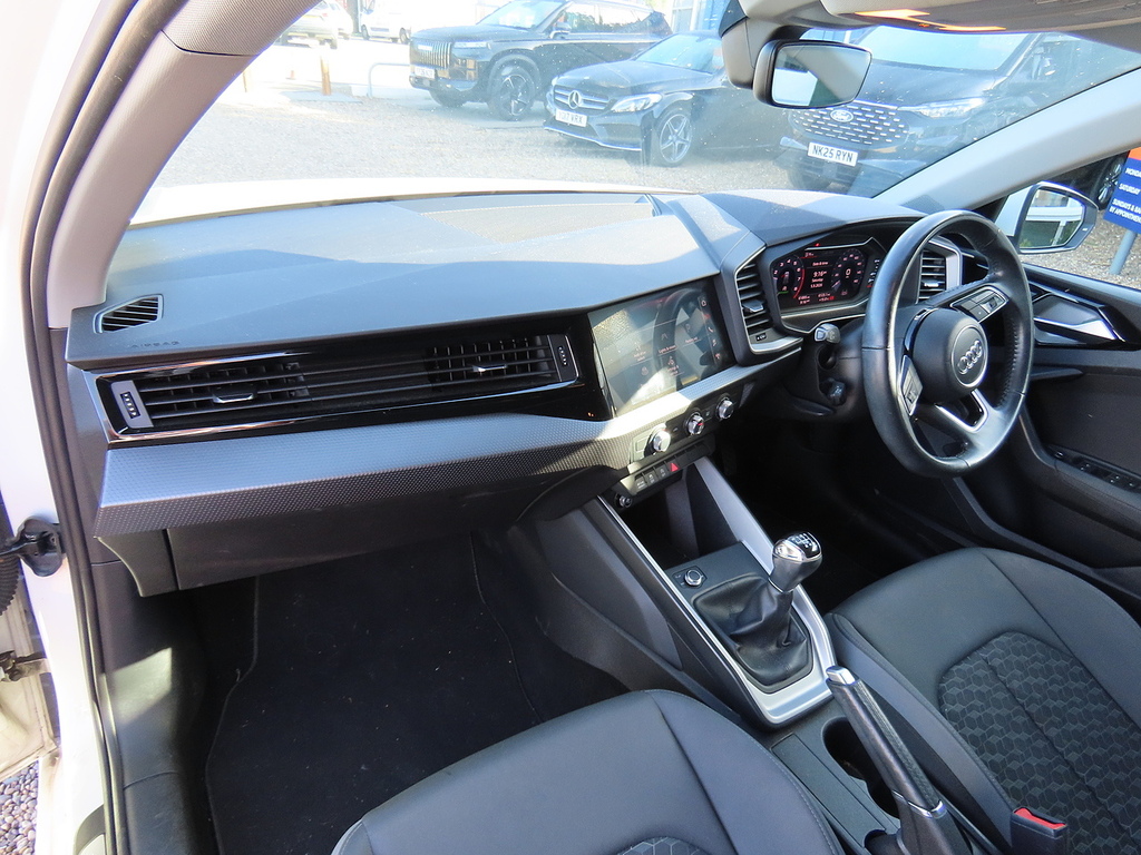 Audi A1 1.0 Tfsi 30 Sport Sportback Euro White #5