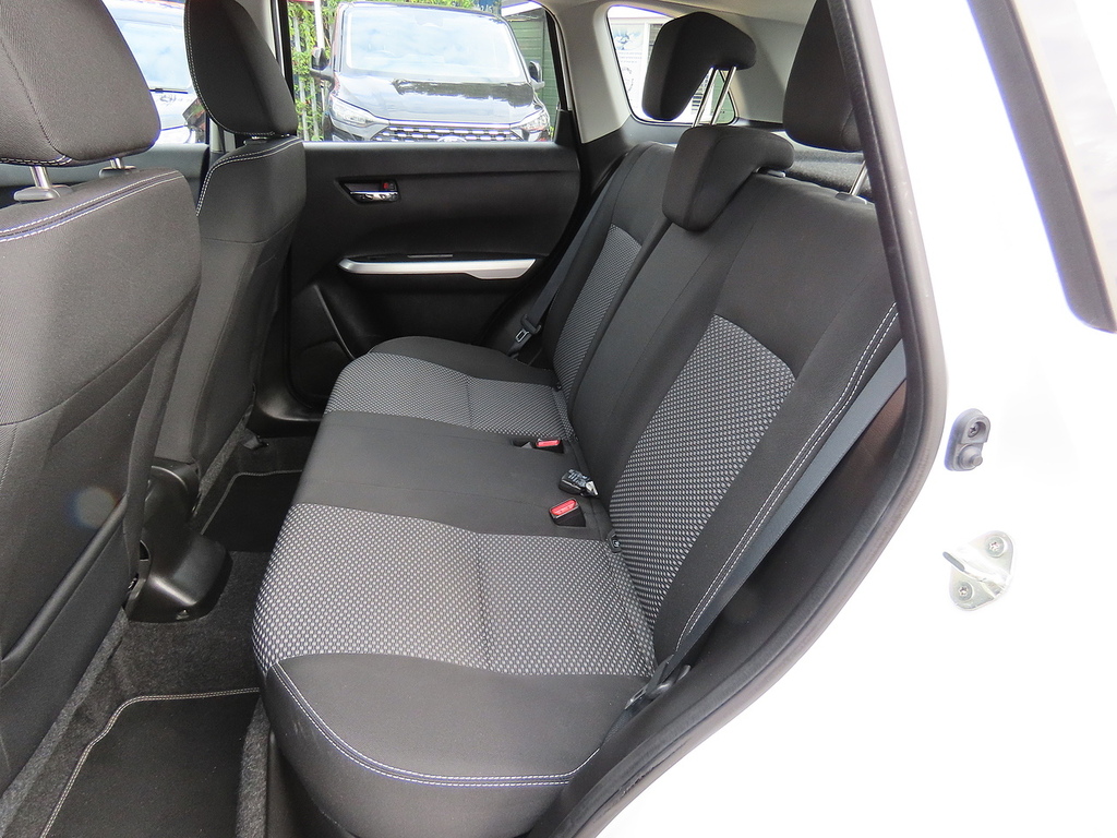 Suzuki Vitara Sz4 White #3