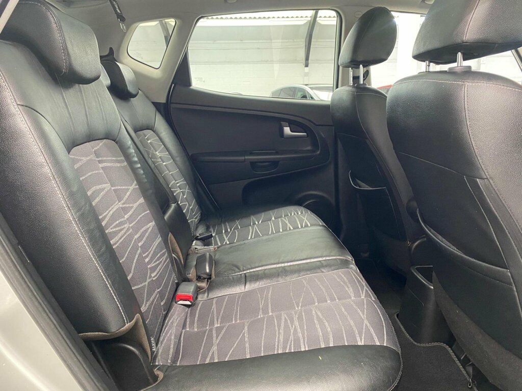Kia Venga Hatchback 1.4 2 Ecodynamics Blue #13