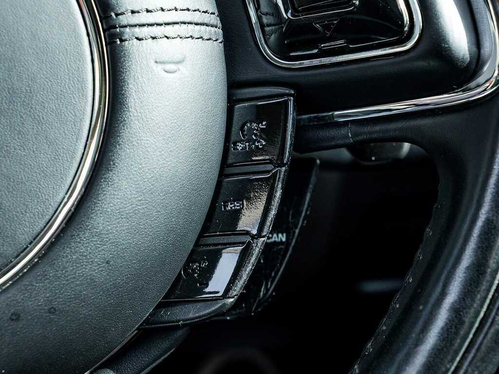 Jaguar XJ Portfolio V6 D Black #5