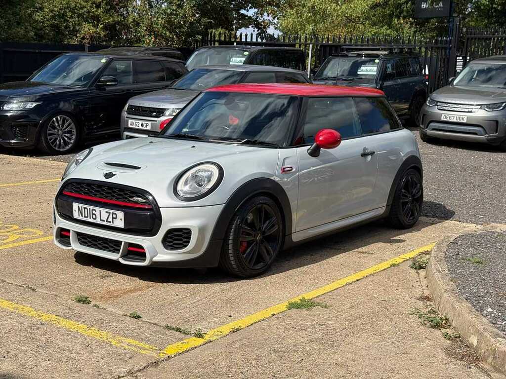 Mini Hatch John Cooper Works Silver