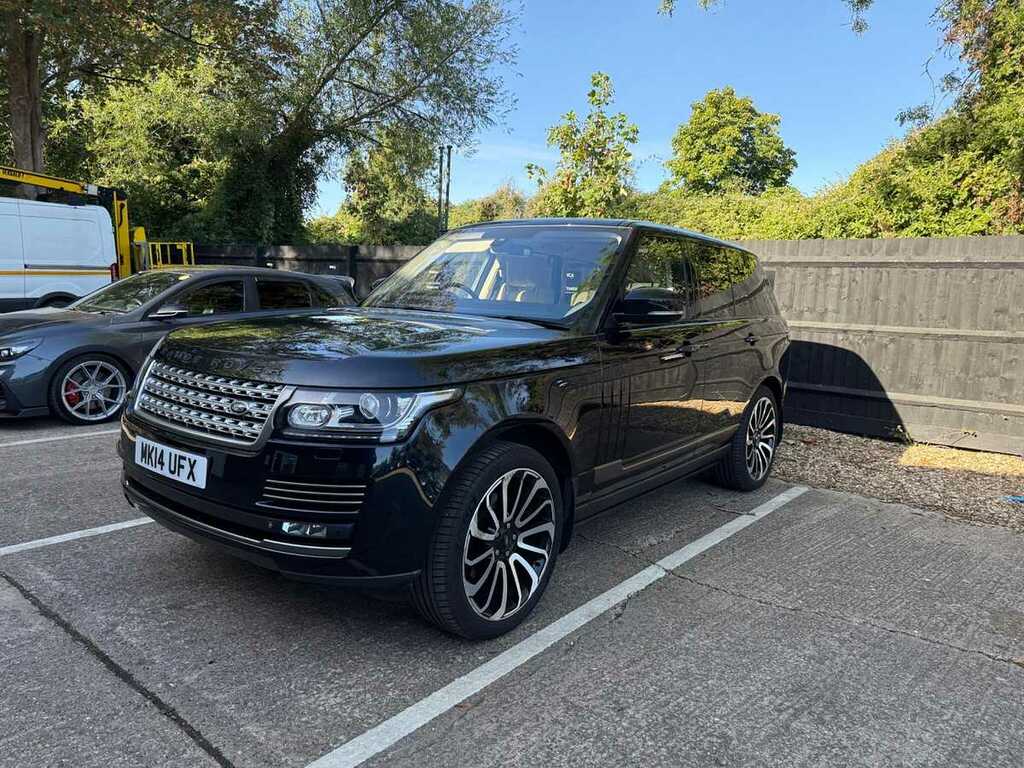 Land Rover Range Rover Vogue Black #3