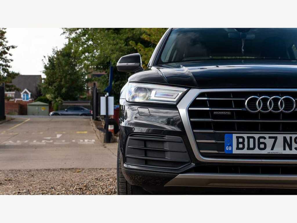 Audi Q5 Se Black #3
