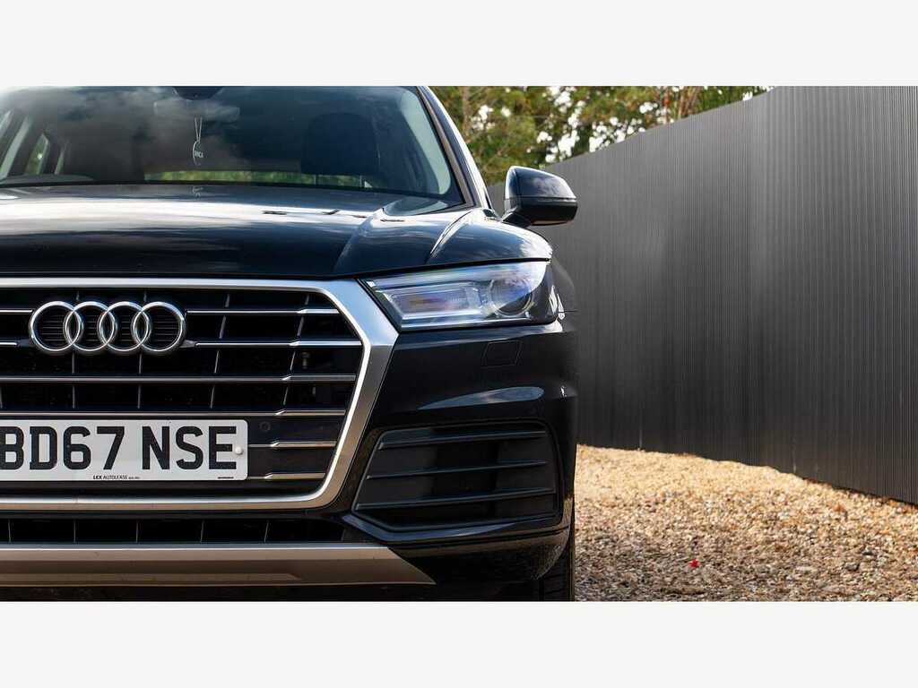 Audi Q5 Se Black #4
