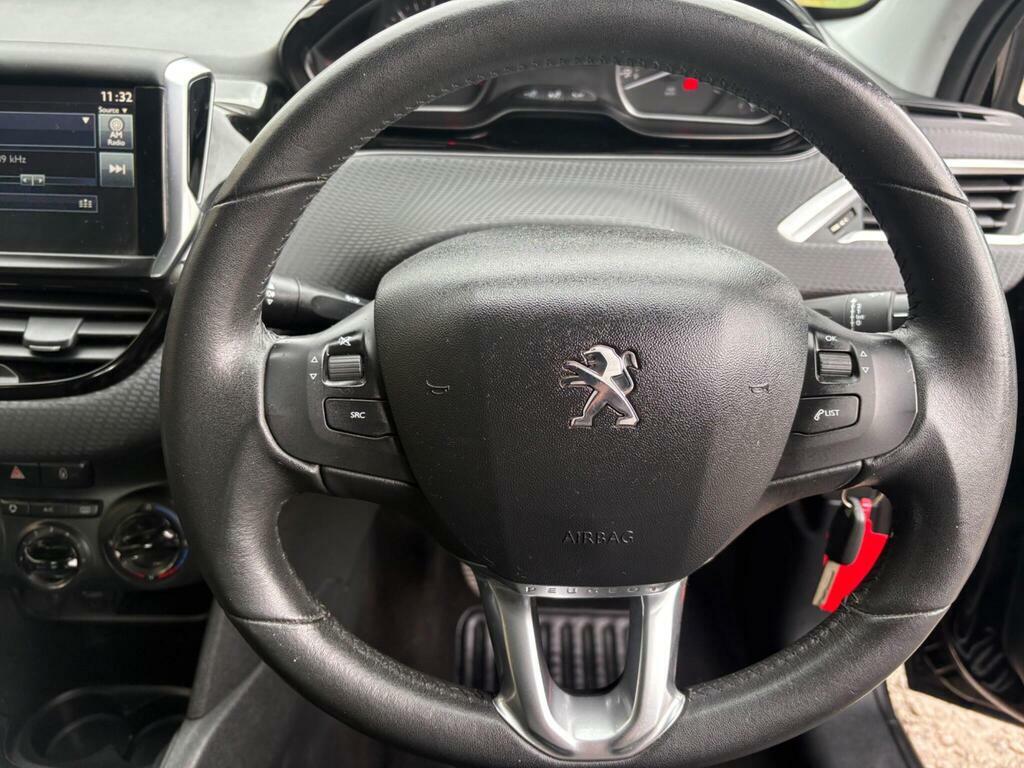 Peugeot 208 Hatchback 1.2 Puretech Allure 2016 Red #13