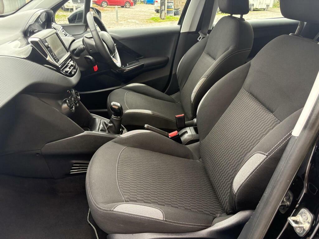 Peugeot 208 Hatchback 1.2 Puretech Allure 2016 Red #8