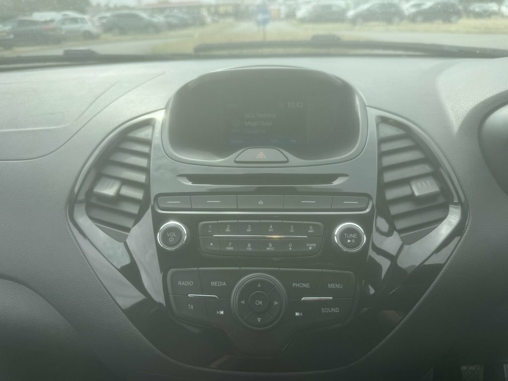 Ford KA+ 2017 67 Zetec Black #49