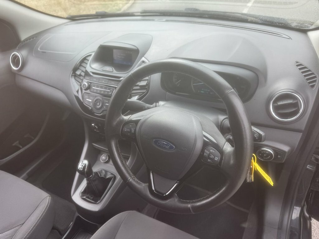Ford KA+ 2017 67 Zetec Black #18